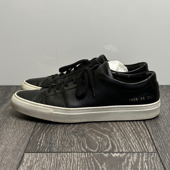 Common Projects - Achilles Low in Black - Size 39 - Picture 1 of 8